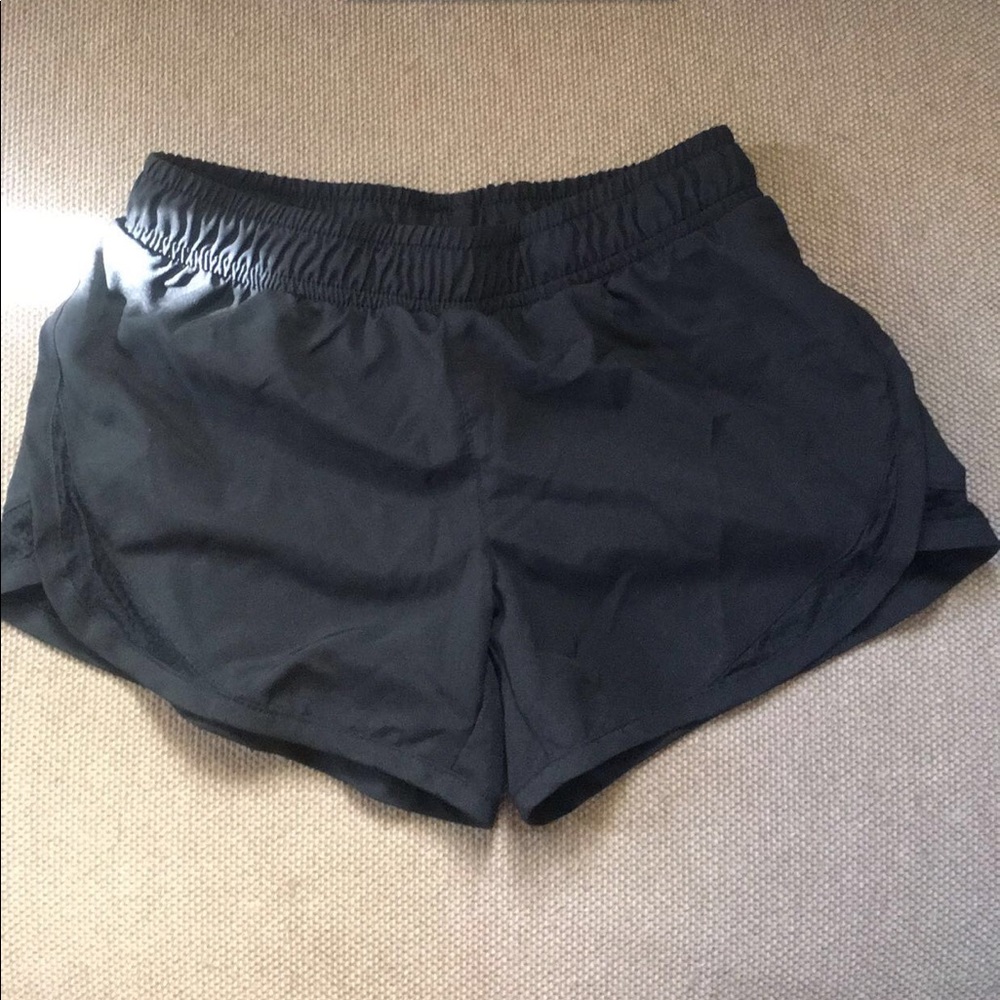 Old Navy Active shorts